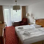 Stella 3*